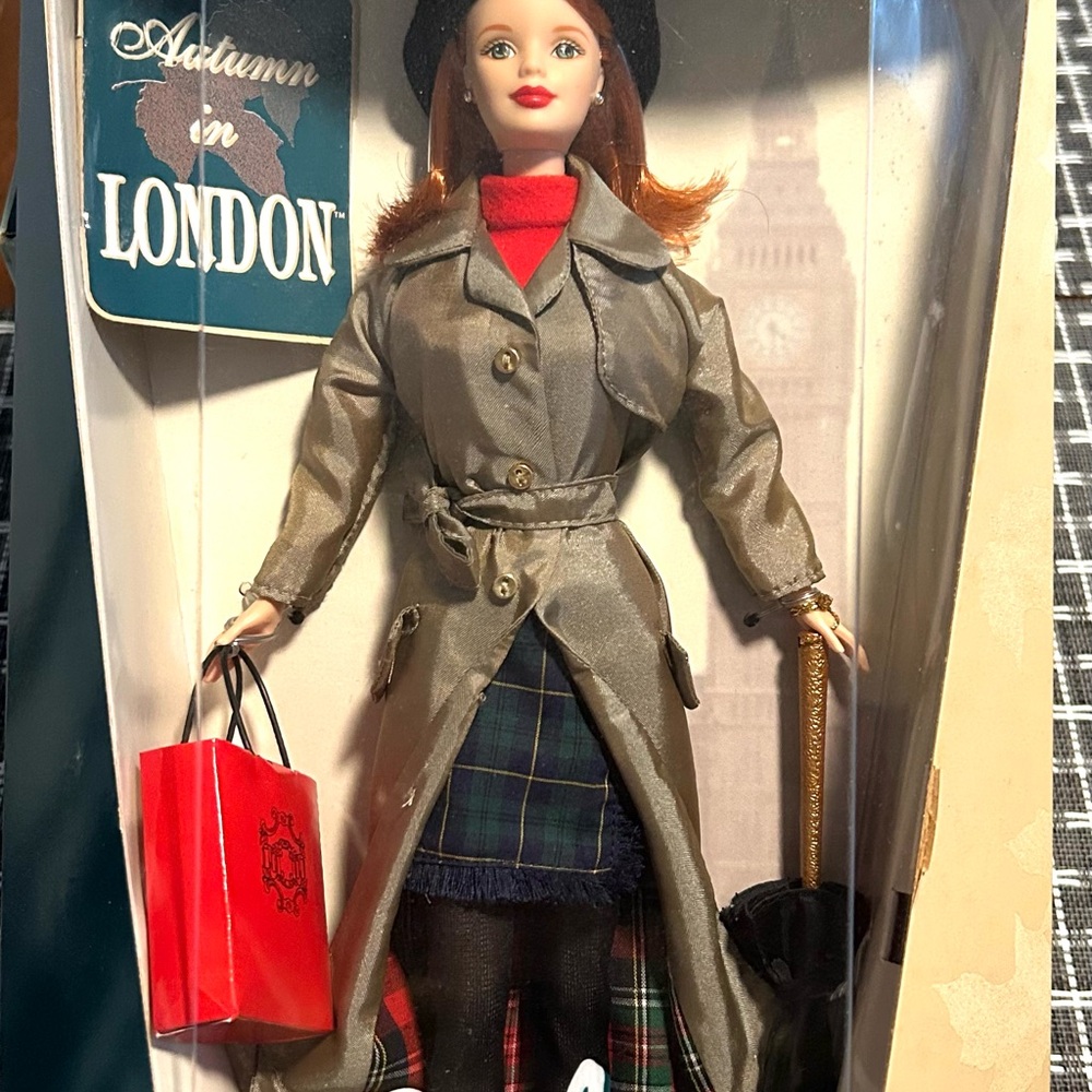 Barbie -Autumn in London collector Edition
